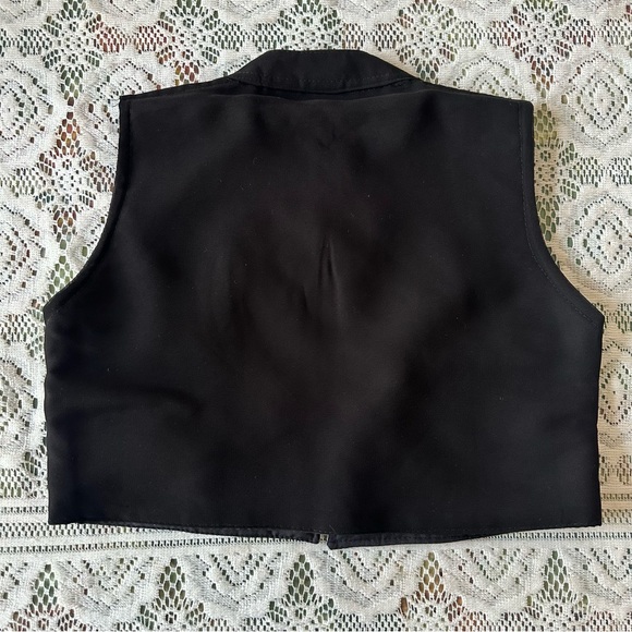 Black and Pink Embroidered Salwar Suit Set for girls - Picture 15 of 16